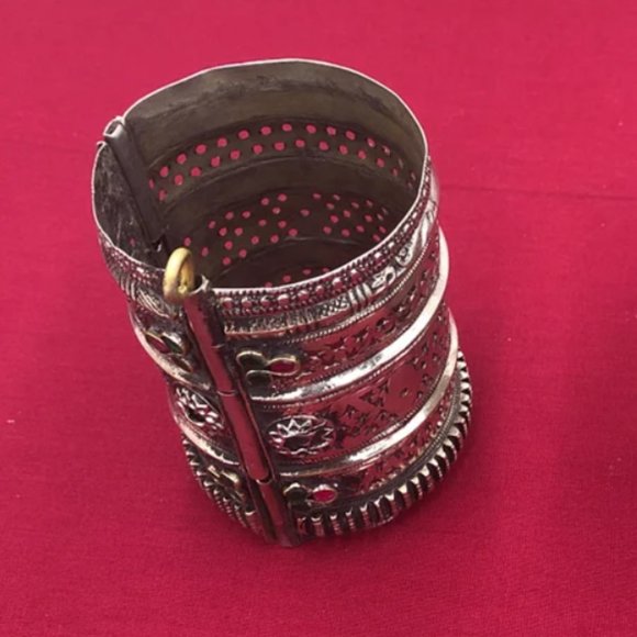 Single Handmade Afghan Vintage Handcuff Bracelet, Boho Style, Boho jewelry - Picture 13 of 13